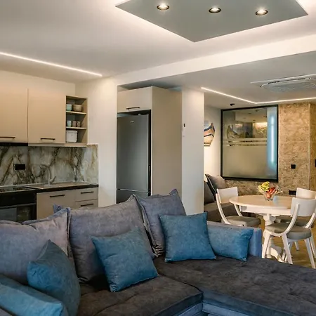 Holiday home Black Rocks Luxury Seafront