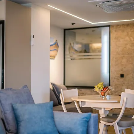 Black Rocks Luxury Seafront Holiday home Agios Gordios (Corfu)