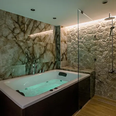 Black Rocks Luxury Seafront Holiday home Agios Gordios (Corfu)