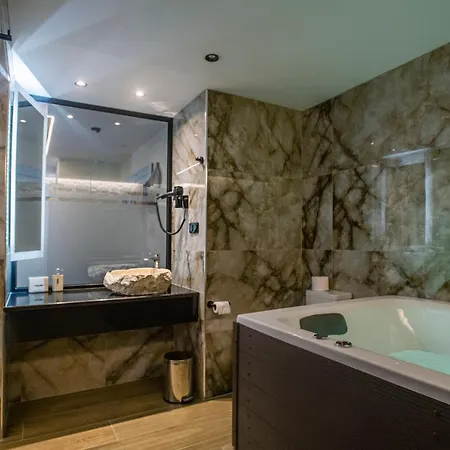 Holiday home Black Rocks Luxury Seafront
