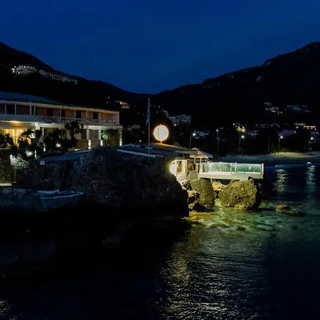 Black Rocks Luxury Seafront * Agios Gordios (Corfu)